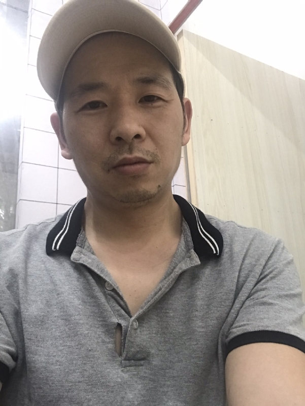老何的第一张照片--重庆残疾人相亲网