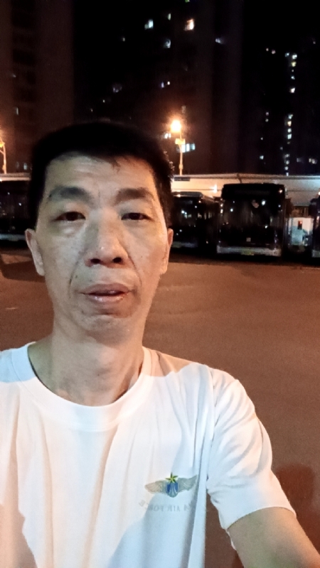 小丑的第一张照片--重庆残疾人相亲网