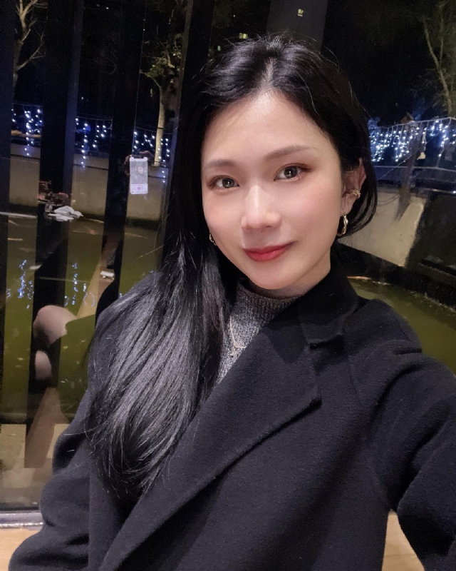 欣欣向荣的第一张照片--重庆残疾人相亲网
